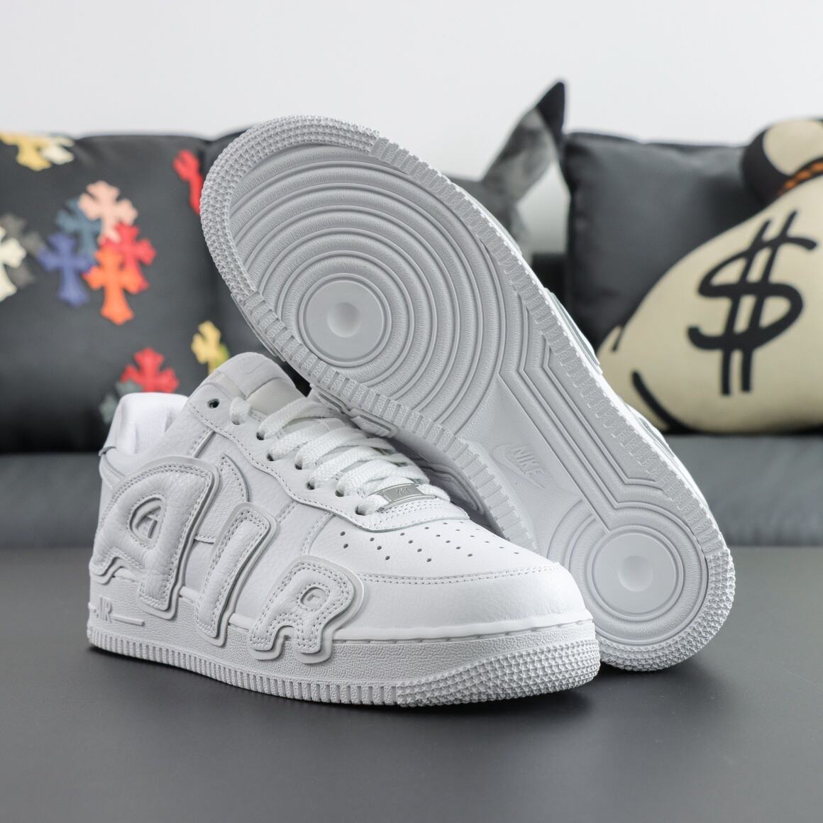 Nike Air Force 1 Low Supreme White