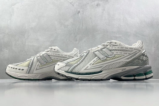 New Balance 1906R