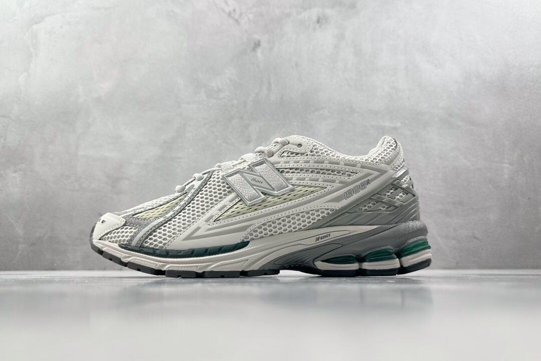 New Balance 1906R