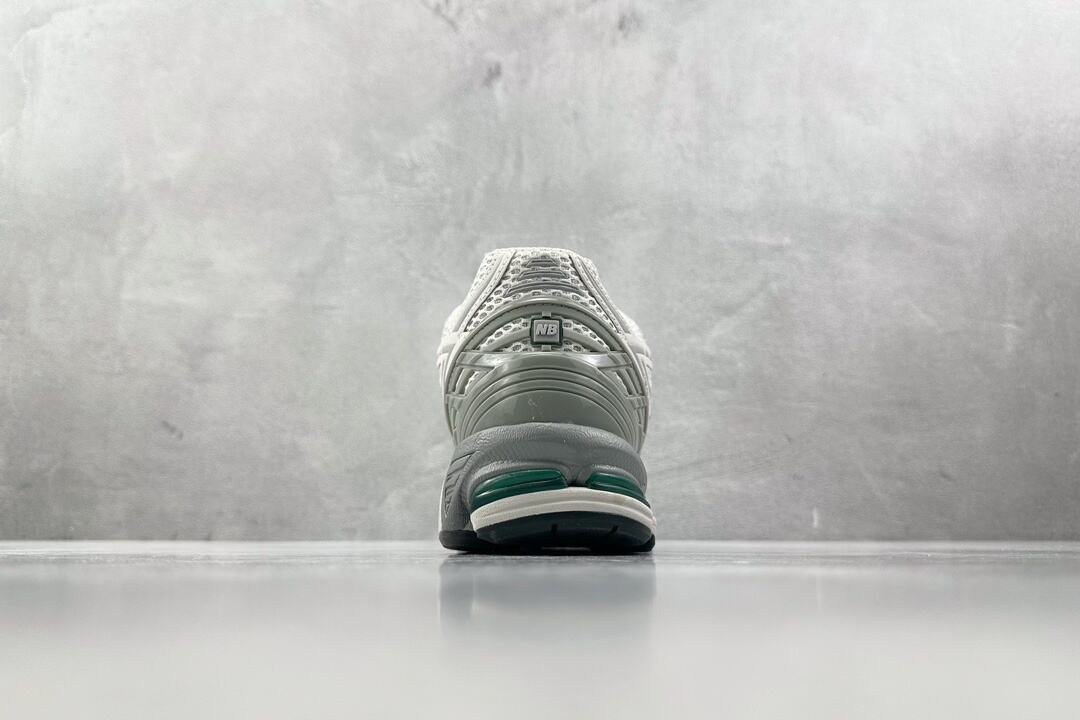 New Balance 1906R