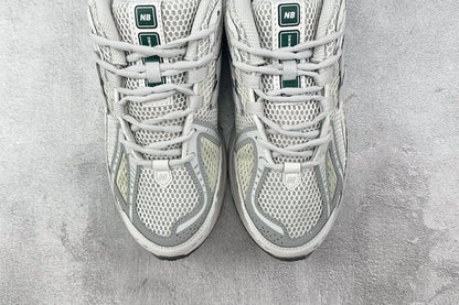 New Balance 1906R